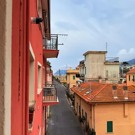 A Un Soffio Dal Mare -Appartamento Ad Alassio Exterior foto